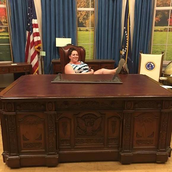 Meet your Posher, Danielle - Picture 1 of 1